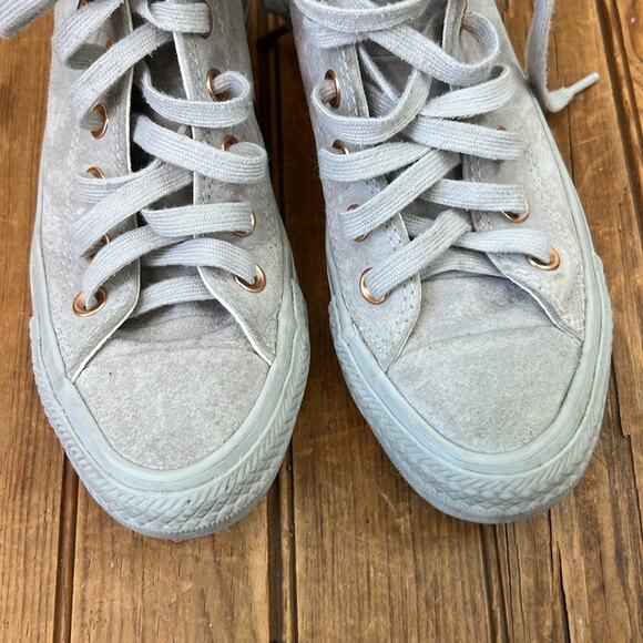 Women’s Kids Converse Suede Chuck Taylor High-Tops in Light Gray - Picture 5 of 7